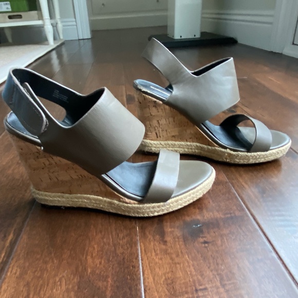 Charles David Oriel Jute Trimmed Leather Cork Wedge Sandals - 8 - Picture 13 of 13